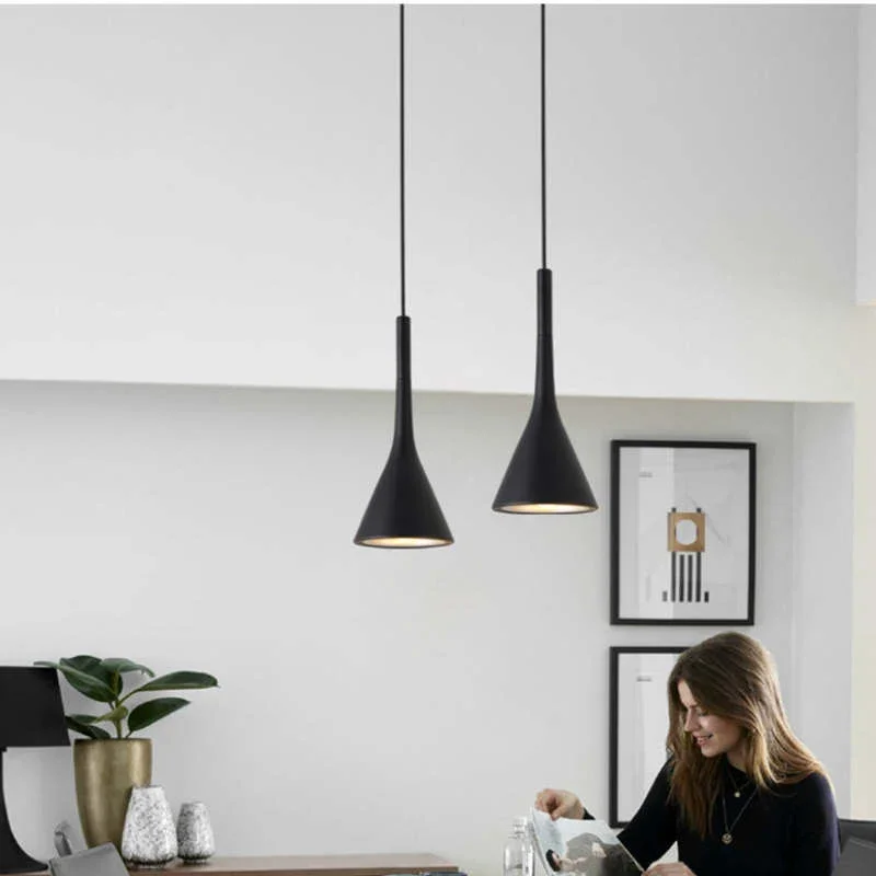 Moderne Dreieck Pendelleuchte - Trionda | Karnz