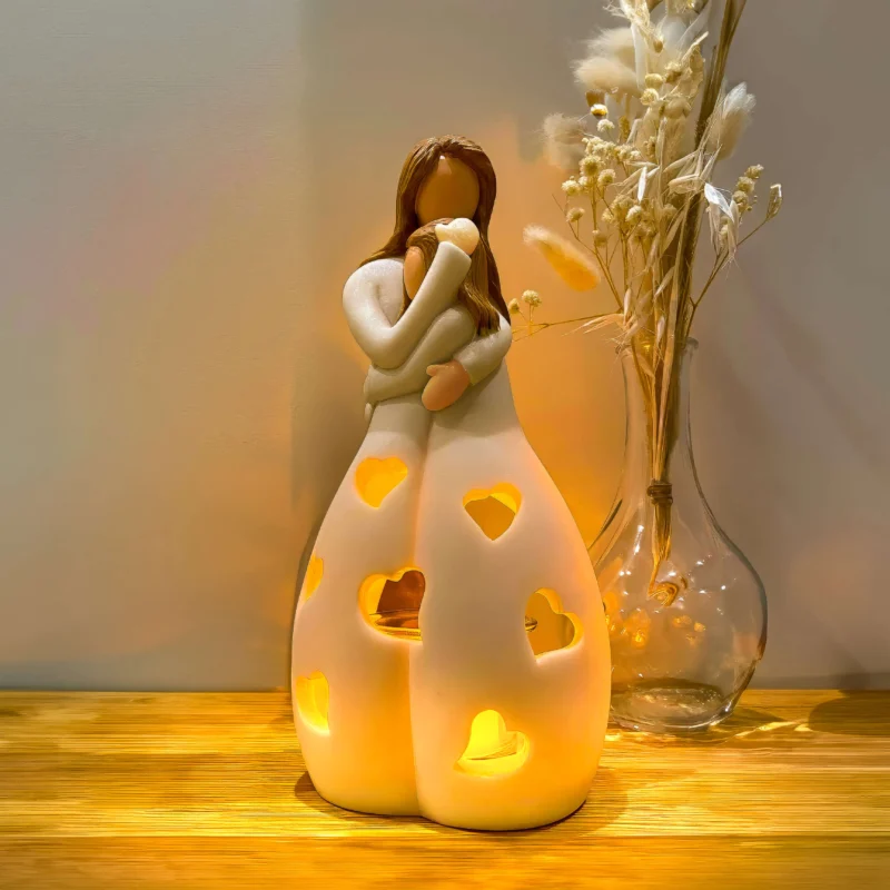 Dekorative Mutter-Kind-Figur mit integrierter Beleuchtung – Bild 2