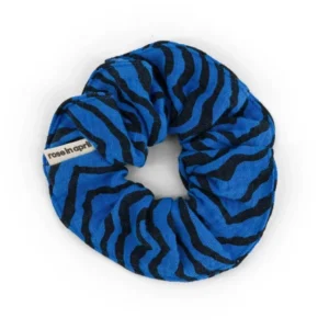 Rose in April - SCRUNCHIE Haargummi | Zebra Greek Blue - Haargummi - ROSA ECK -